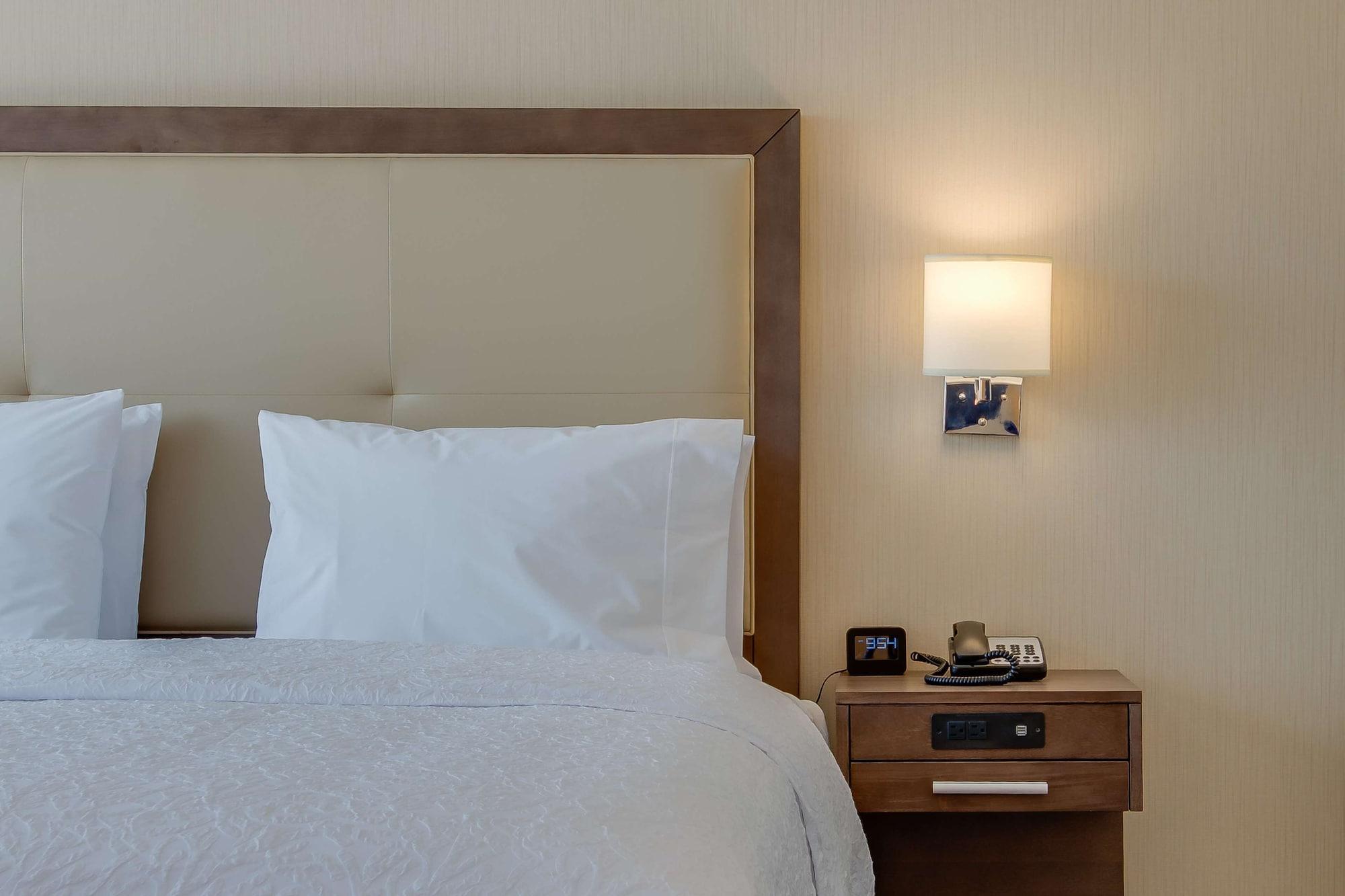 Hampton Inn & Suites Los Angeles - Glendale Dış mekan fotoğraf
