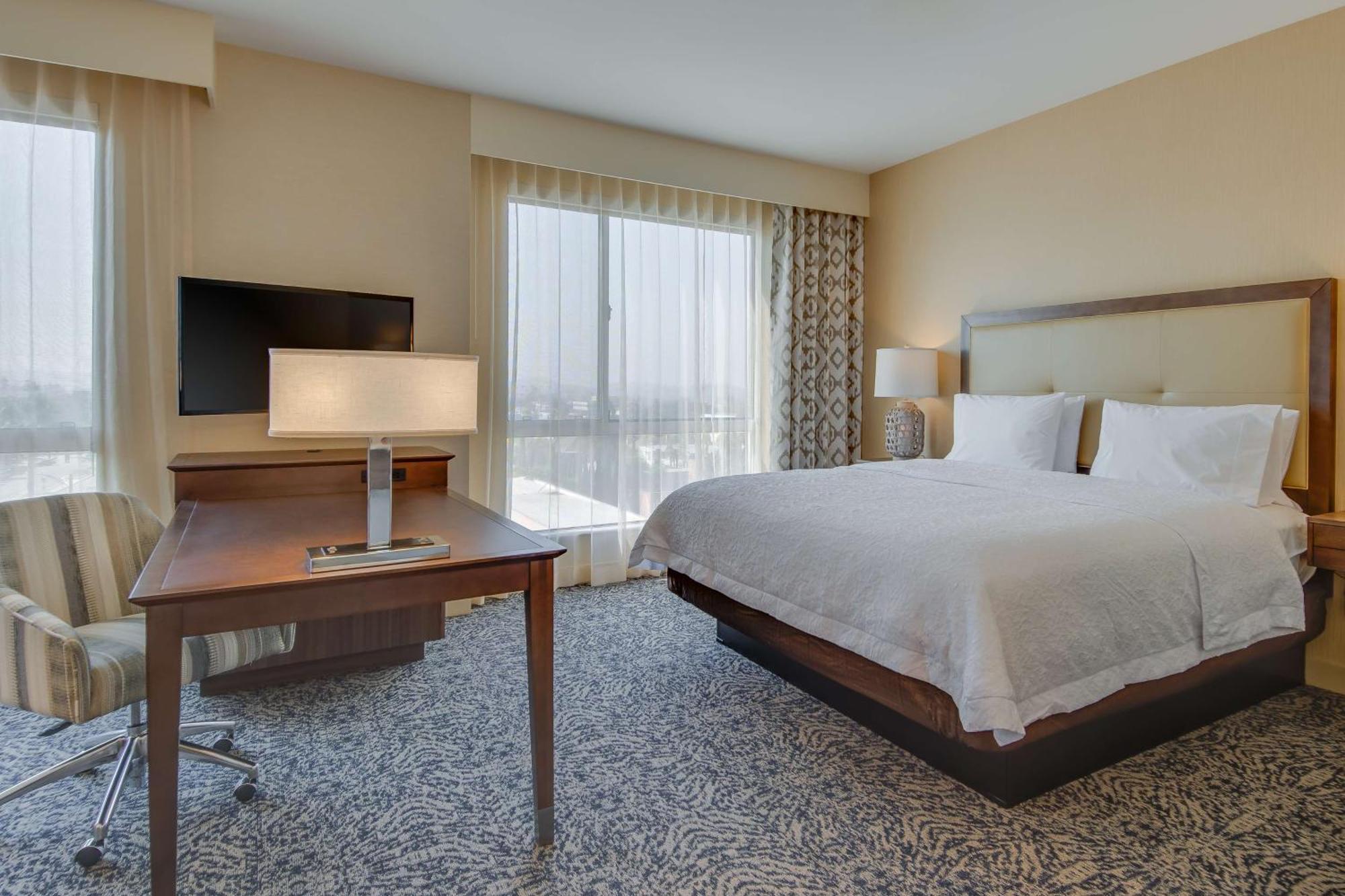 Hampton Inn & Suites Los Angeles - Glendale Dış mekan fotoğraf