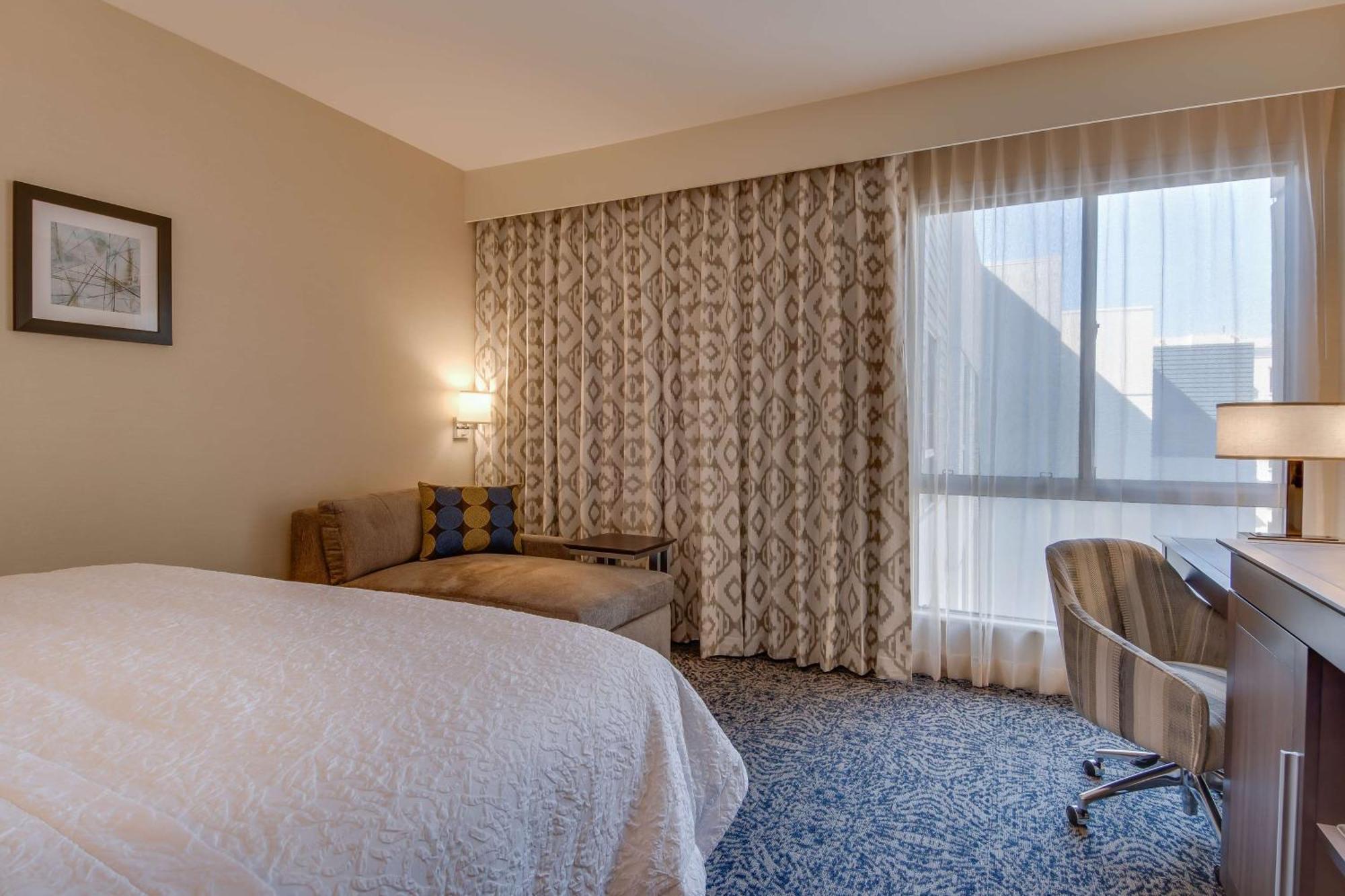 Hampton Inn & Suites Los Angeles - Glendale Dış mekan fotoğraf