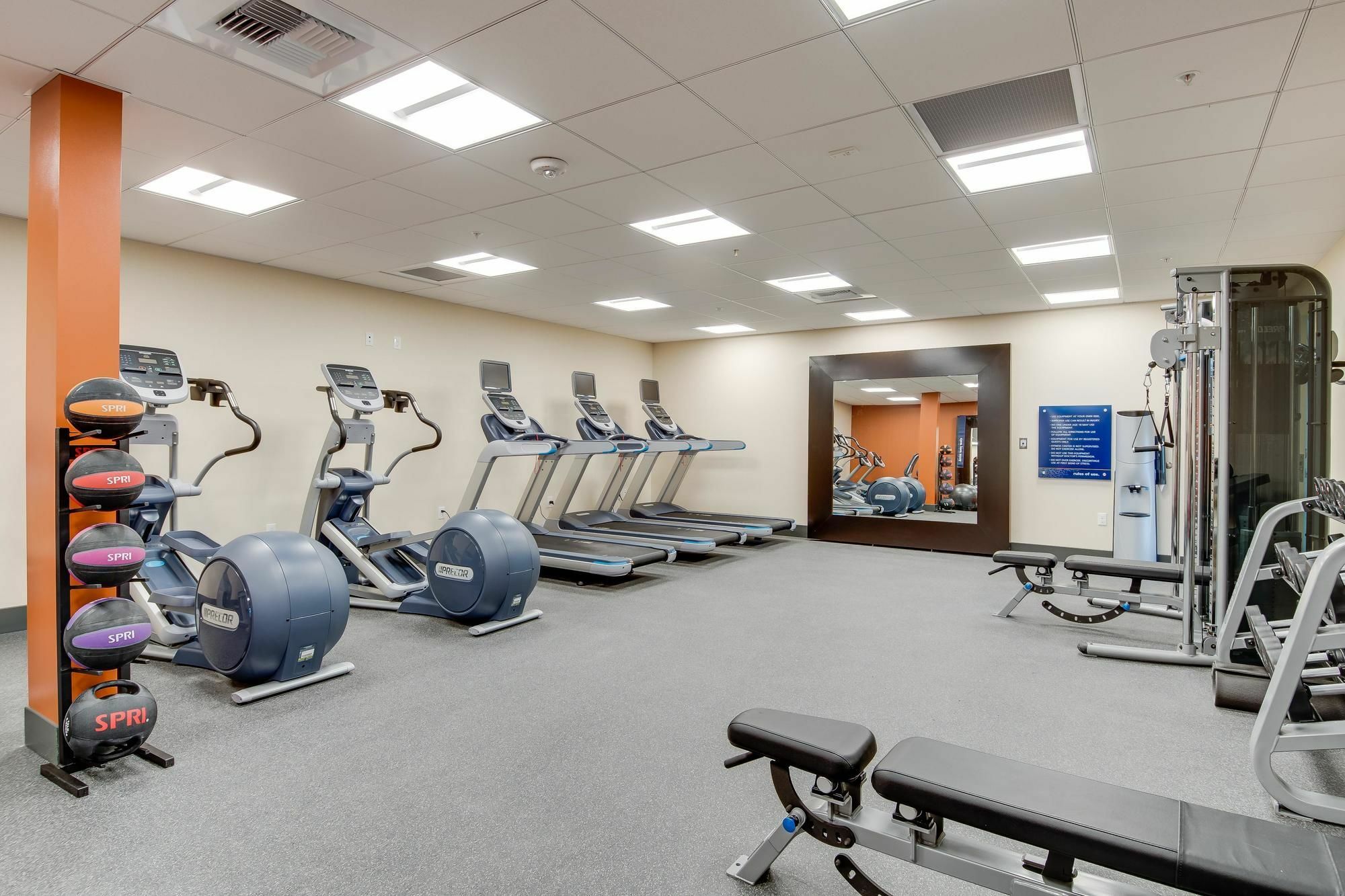 Hampton Inn & Suites Los Angeles - Glendale Dış mekan fotoğraf