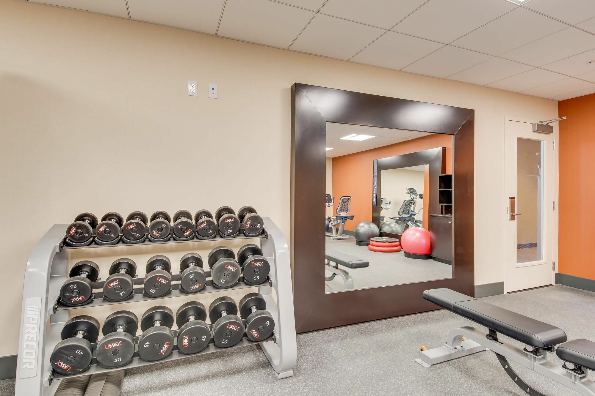 Hampton Inn & Suites Los Angeles - Glendale Dış mekan fotoğraf