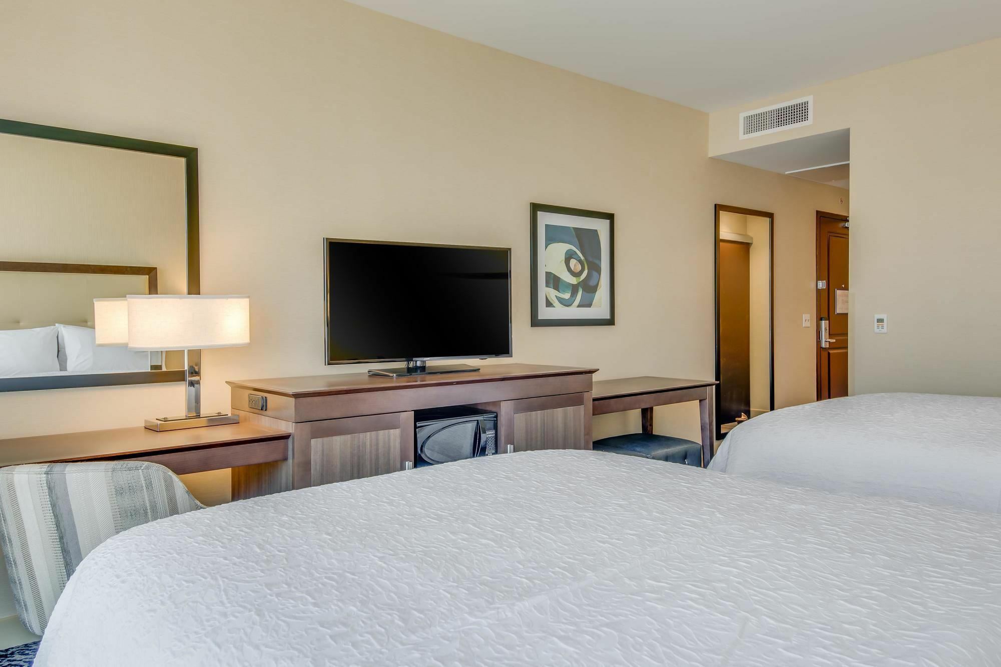 Hampton Inn & Suites Los Angeles - Glendale Dış mekan fotoğraf