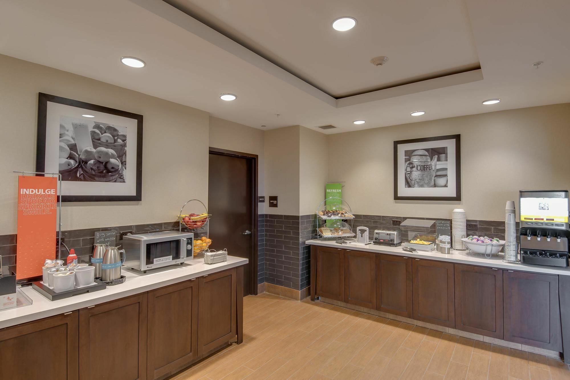 Hampton Inn & Suites Los Angeles - Glendale Dış mekan fotoğraf